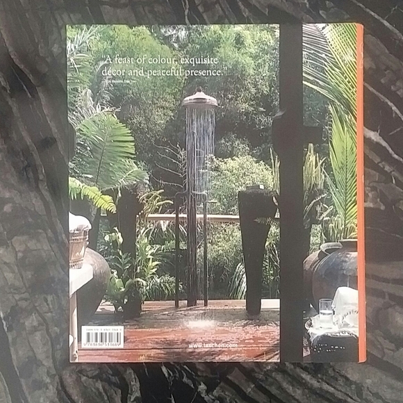 TASCHEN - Living in Bali (hardcover) book - Picture 3 of 8